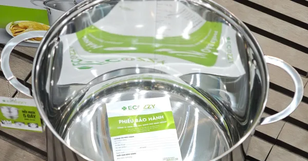 Cách luộc gà nguyên con ngon, da vàng giòn cho cúng, cỗ