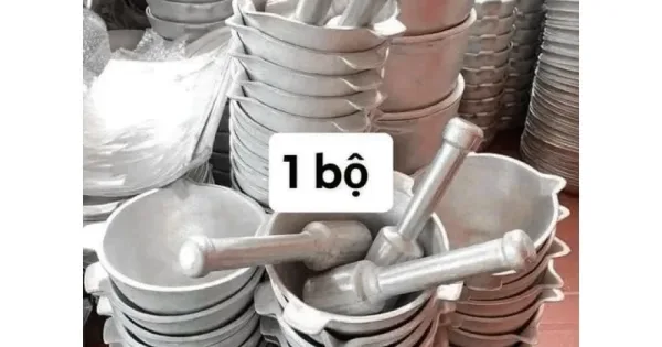 Giã cua bằng cối hay dùng máy xay? Cách nào ngon hơn