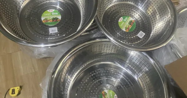 Rổ, rá, chậu inox: Nên sắm những gì cho căn bếp?