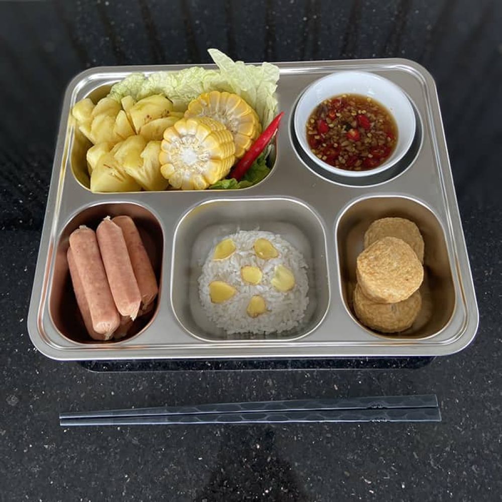 Khay cơm inox chia ngăn cỡ bé lòng sâu có nắp ảnh 4
